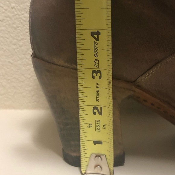 Boots - Picture 7 of 8